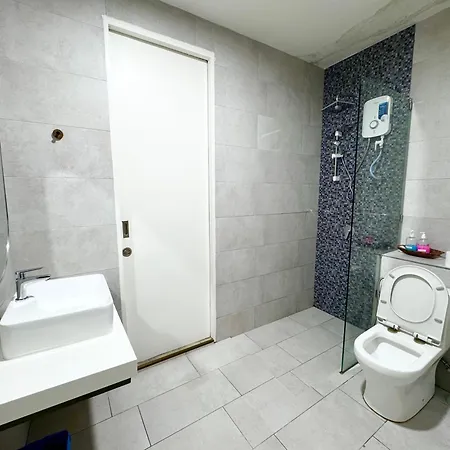 The Shore Premier Suites By Sunset Seaview Vacation Condos Kota Kinabalu Exterior photo